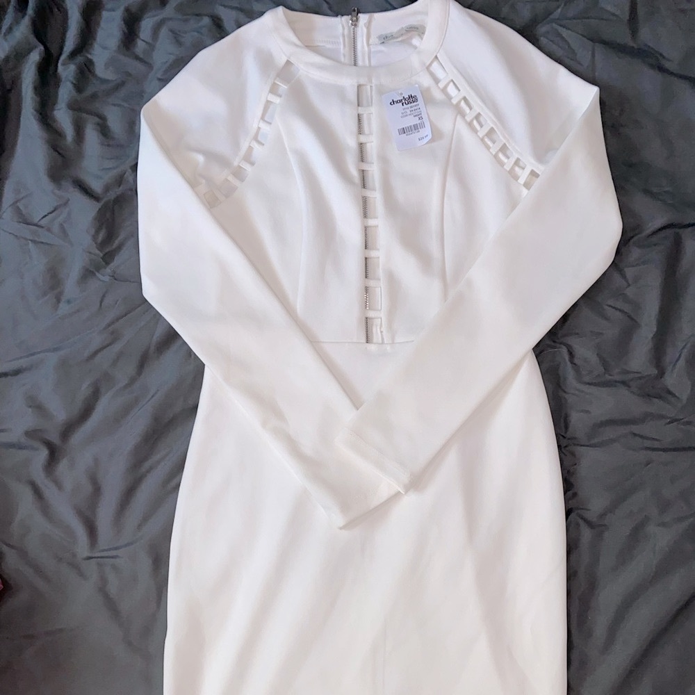 White Long-Sleeved Bodycon Dress